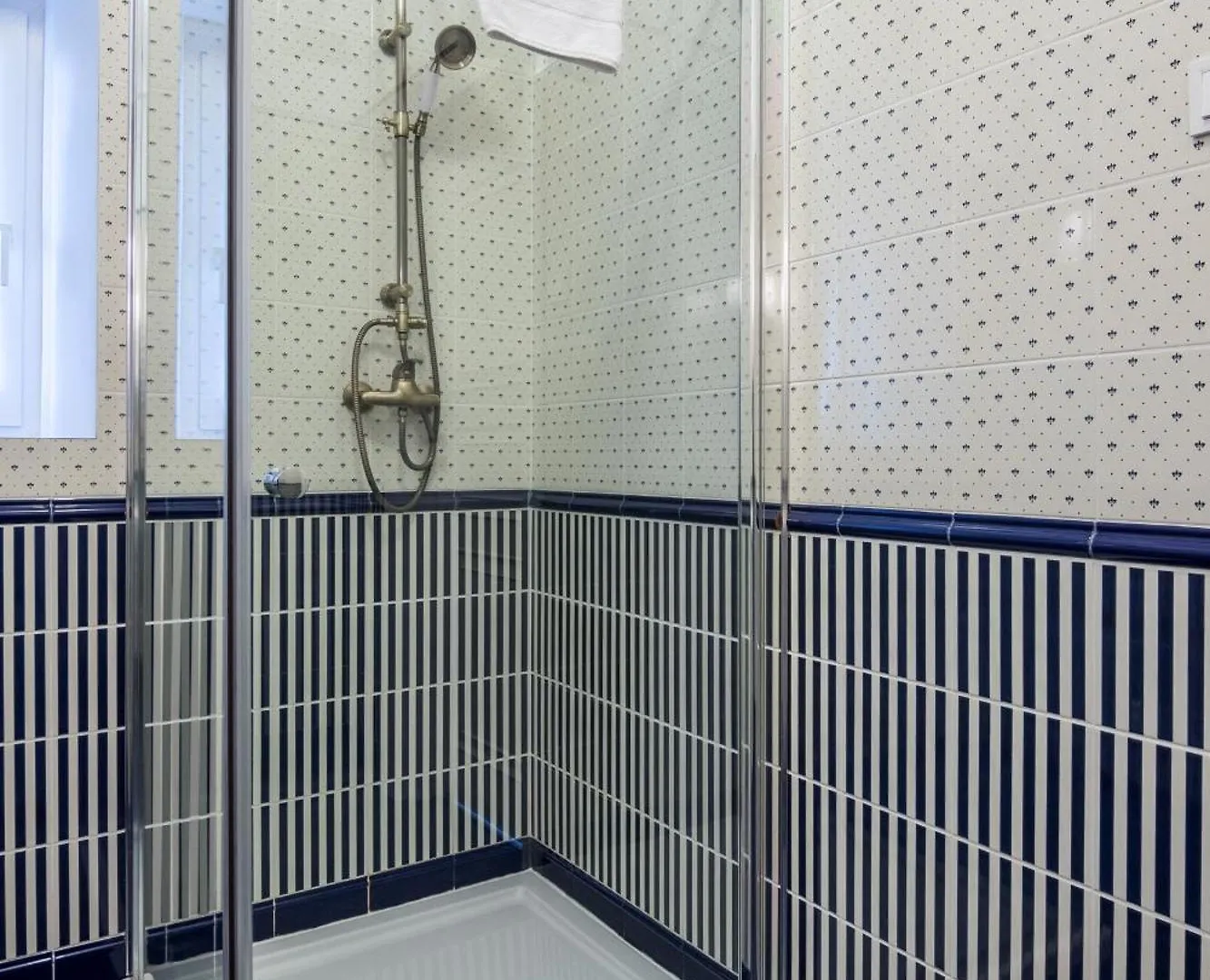 Karmelicka Stylish Apartments In Cracow By Noclegi Renters Krakow 0*,